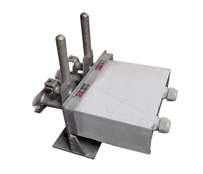 户外隔离开关配手动机构